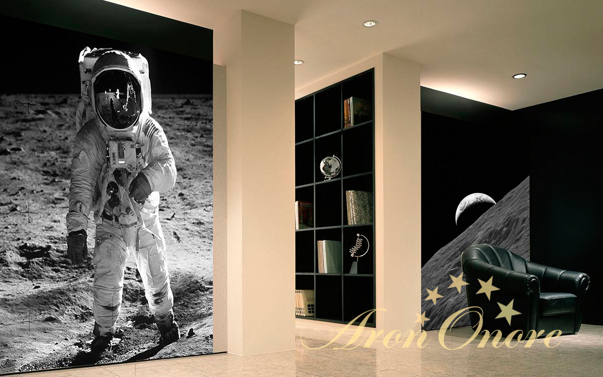 Космонавт на луне – роспись стены в спальне