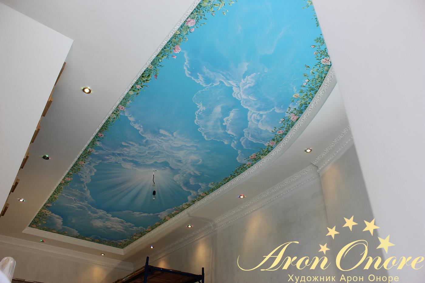 Голубое небо – художественная роспись потолка